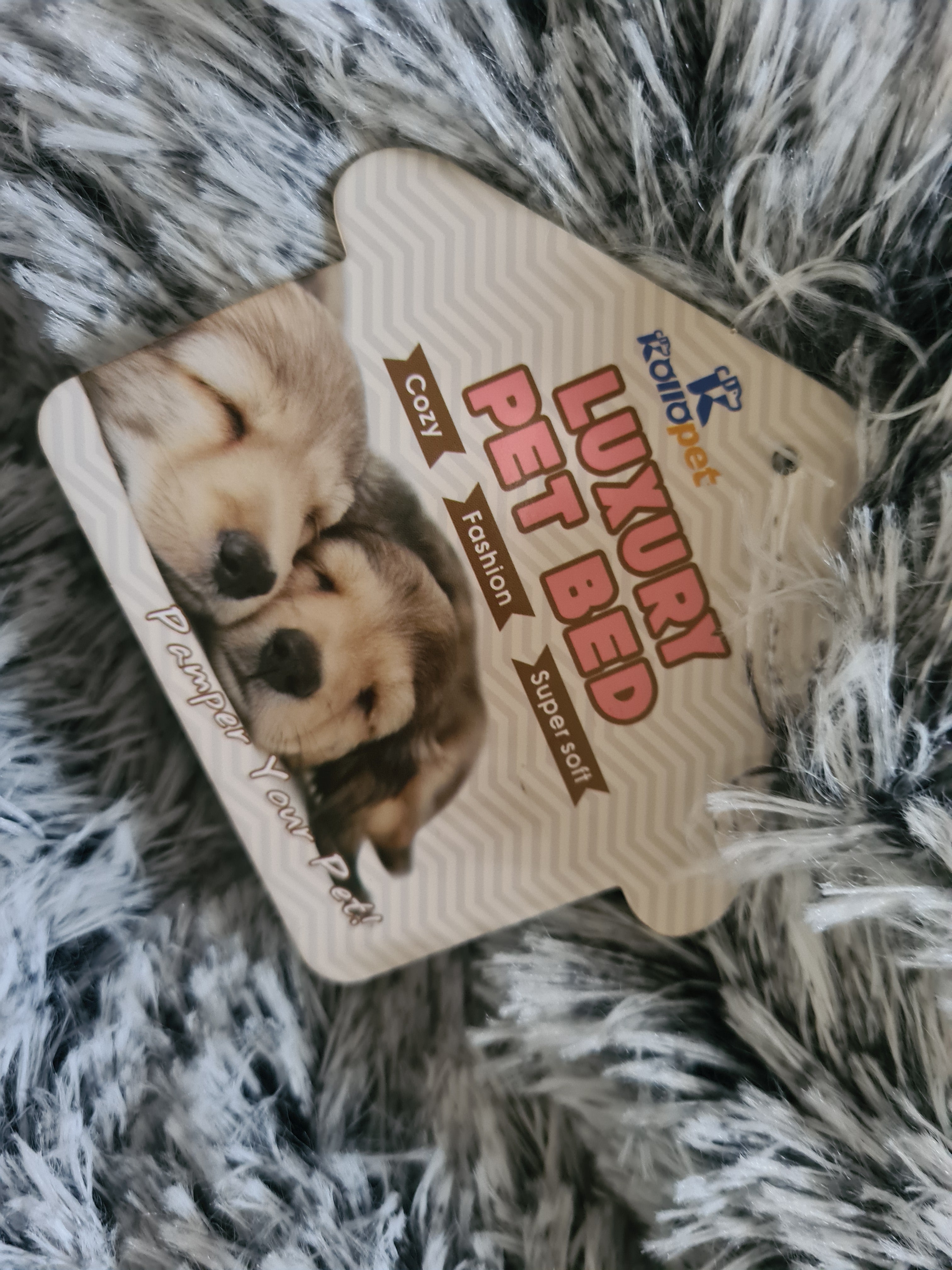 Round pet bed
